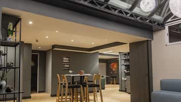 Televisión LED 43 pulgadas con canales de televisión digitales