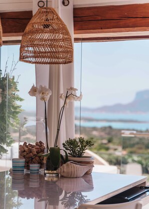 Interior - Illa Sole e Sole Mare in Golfo Aranci with pool and sea view (Sardegna)