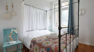 2 bedrooms