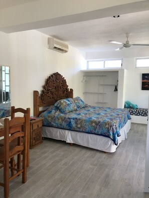 Superior Apartment | Living area | 32-inch flat-screen TV with digital channels, TV, Netflix - Arenas Del Mar (Progreso)
