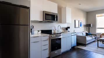 Standard Apartment, 1 Bedroom, Non Smoking (Self Check-in with Virtual Front Desk) | Private kitchen | Fridge, microwave, oven, stovetop