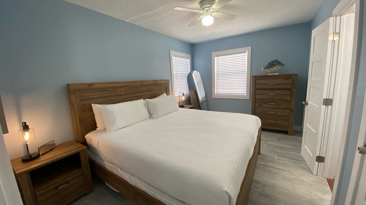 2 bedrooms, desk, iron/ironing board, free WiFi