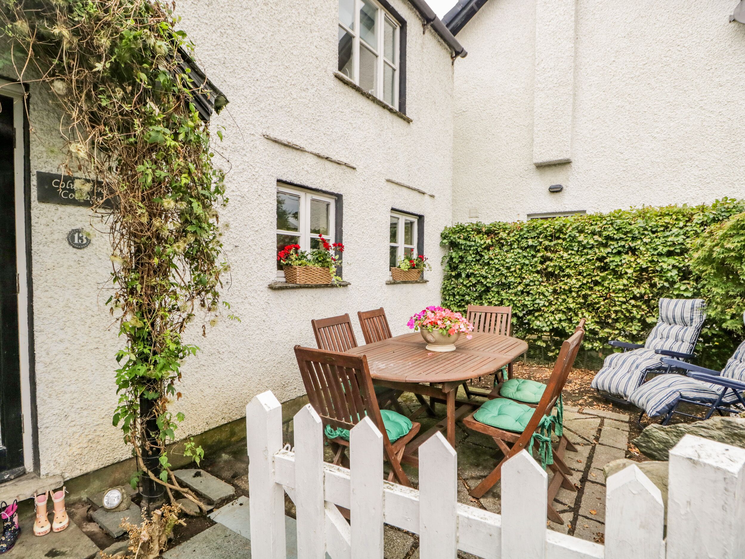 Cottage | Balcony