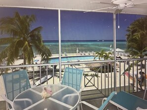 Property grounds - Spectacular 2 bedroom/2 bath Seven Mile Beach Condo (West Bay)