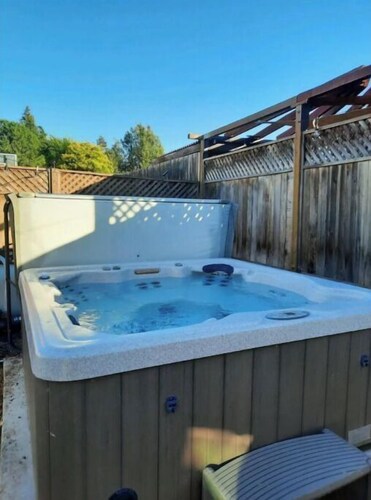 Casa Familia - 4-br modern family home w/saltwater pool & spa