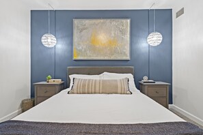 2 habitaciones, escritorio, tabla de planchar con plancha y wifi gratis 