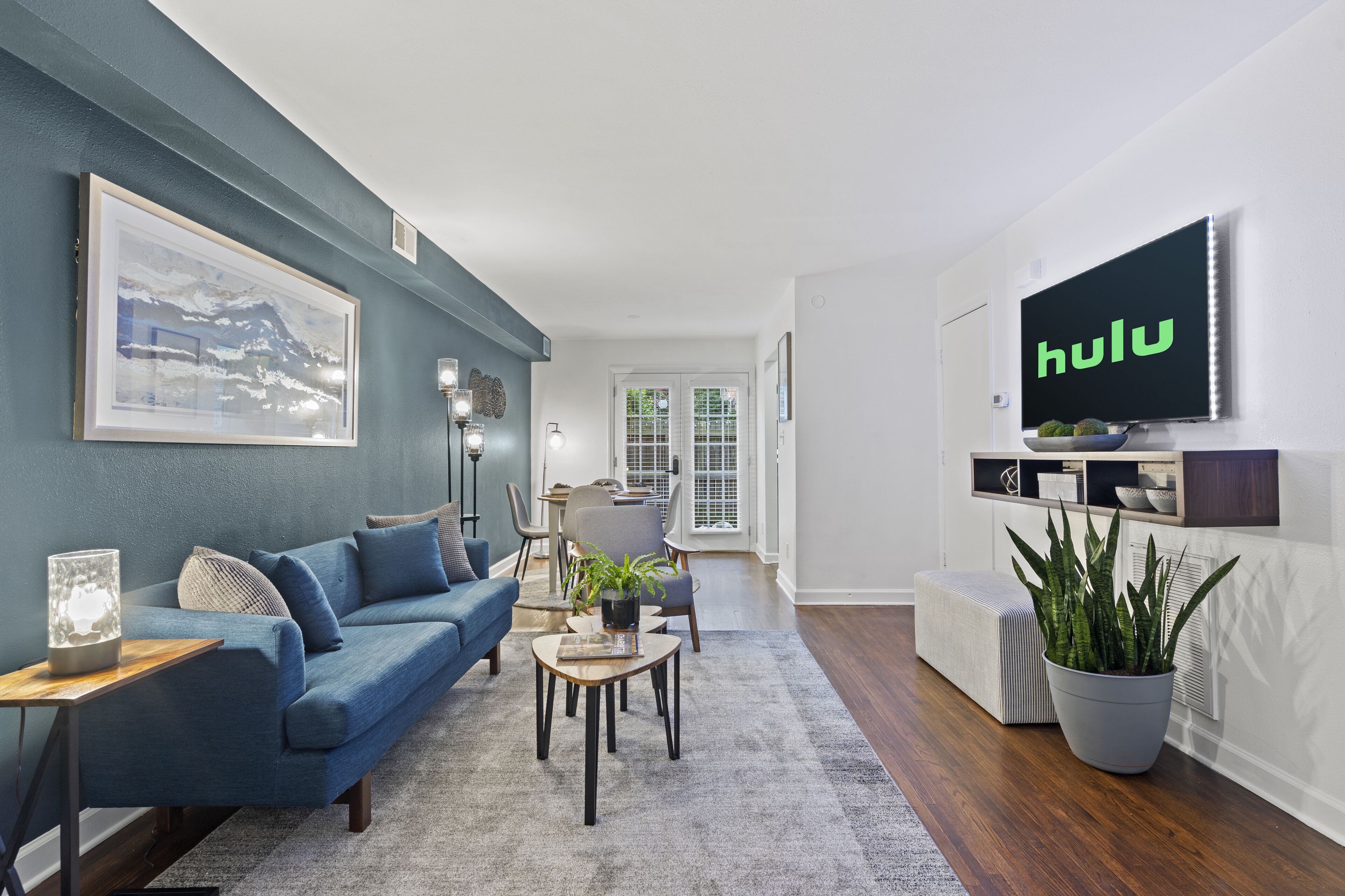 Cozy Condo * Office* Near Luxury Mall & Uptown