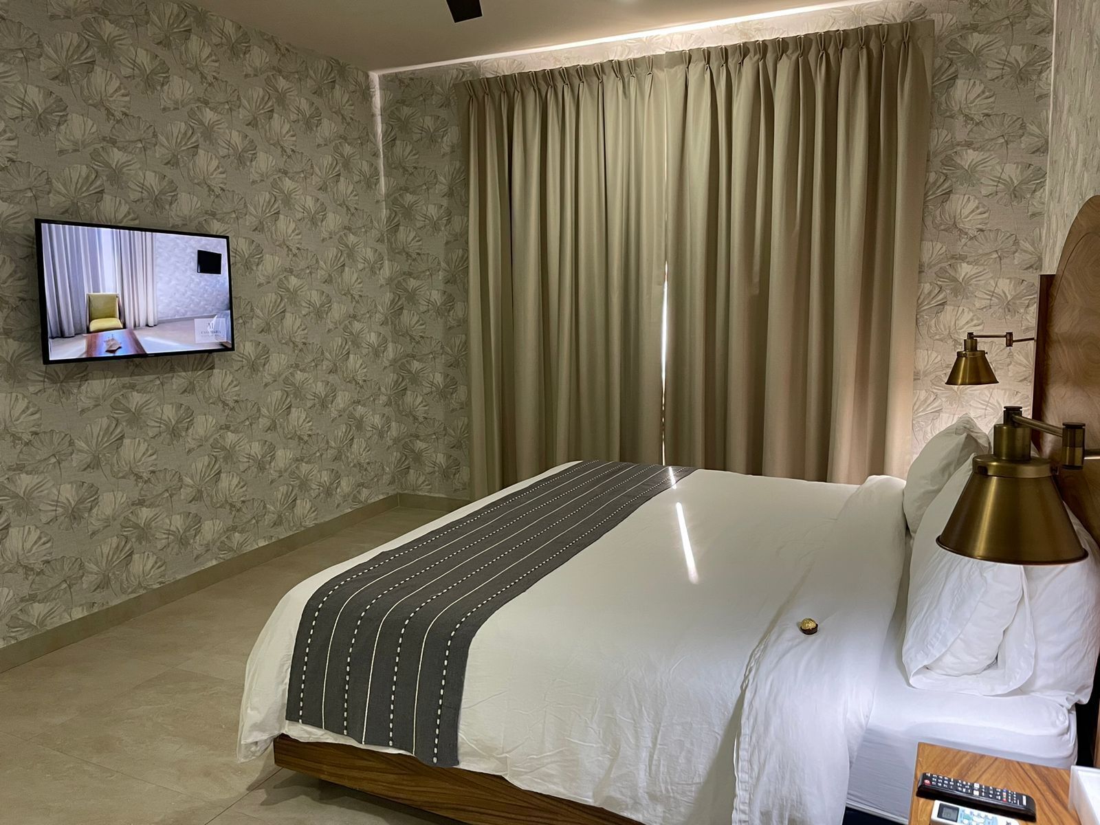 Suite Caracol | Bộ đồ giường cao cấp, chăn bông, nệm có lớp đệm bông, minibar 