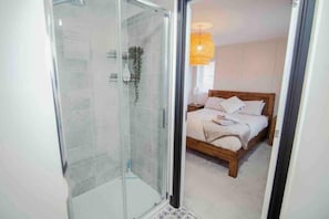 3 bedrooms, free WiFi, bed sheets - Woodpeckerway Luxury Stay With Hot Tub & Chef AUR (Hythe)