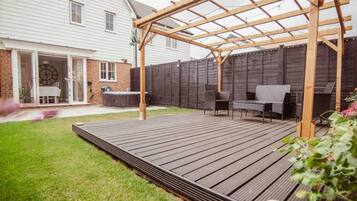 House, Multiple Beds | Garden