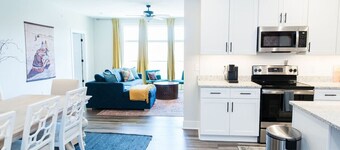 305 | Kevin - 1300 Stoney Ridge · Beautiful King Bed Master 2-Bed 2-Bath Condo