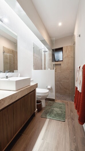 Bathroom - Moderna Villa con Hermosa Vista al Lago (Valle de Bravo)