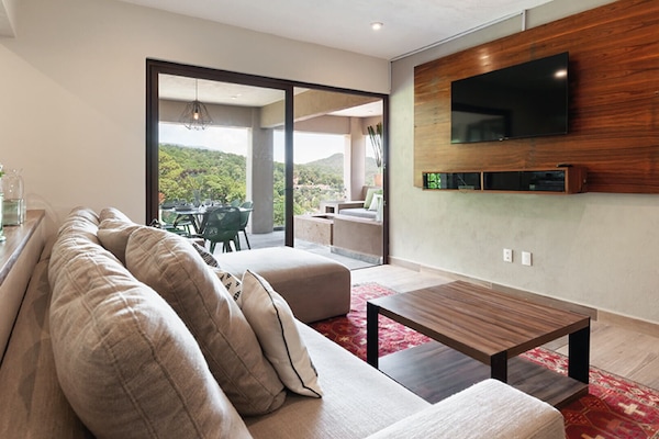 Familieleilighet | Oppholdsområde | TV