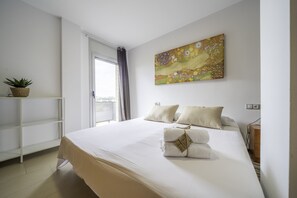 2 makuuhuonetta, silitysrauta/-lauta, ilmainen Wi-Fi, vuodevaatteet