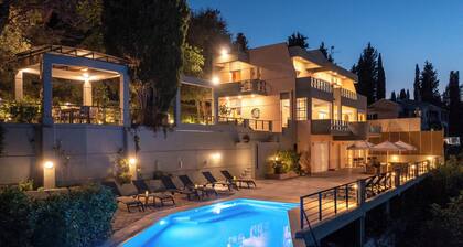 Villa Julie Christie with infinity pool - seaviews - garden with pond