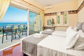 5 bedrooms, desk, iron/ironing board, travel cot