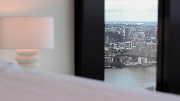 Unclassified image, 1 of 19, button