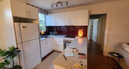 Cosy Bright 1 BDR Apt Lane Cove