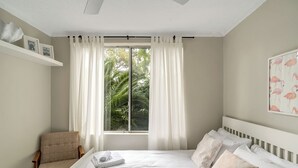1 chambre, fer et planche à repasser, accès à Internet, literie fournie