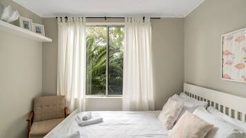 1 chambre, fer et planche à repasser, accès Internet, draps fournis