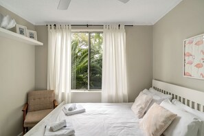 1 bedroom, iron/ironing board, internet, bed sheets