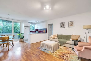 TV - Cosy Bright 1 BDR Apt Lane Cove (Lane Cove)