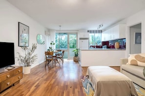 TV - Cosy Bright 1 BDR Apt Lane Cove (Lane Cove)
