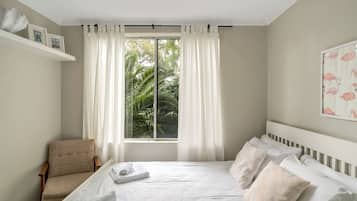 1 chambre, fer et planche à repasser, accès Internet, draps fournis