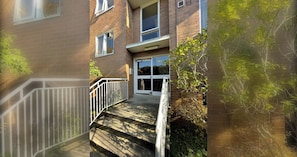 Unclassified image, 2 of 21, button - Beautiful 1 BDR Retreat South Yarra Balcony (South Yarra)