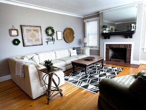 Smart TV, books - 12. Historic " Turret House" established in 1937 (Boaz)