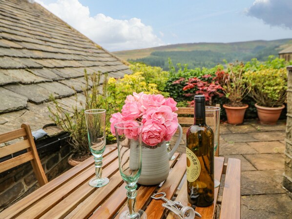 Balcony - 19 The Village (Holmfirth)