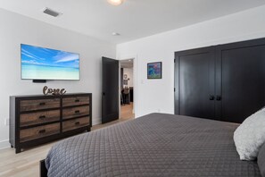 3 bedrooms, travel cot, free WiFi