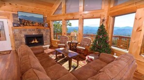 Smart TV, video games - New! LUXURY Lodge! LARGE Indoor Heated Pool, HotTub, Arcade, & Incredible Views! (Sevierville)
