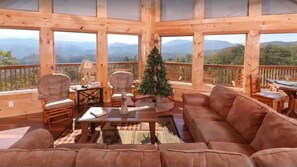 Smart TV, video games - New! LUXURY Lodge! LARGE Indoor Heated Pool, HotTub, Arcade, & Incredible Views! (Sevierville)
