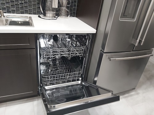 Classic and modern suite 10 minutes away from city center 