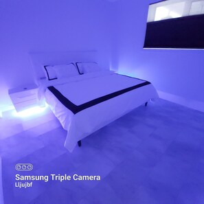 1 bedroom, iron/ironing board, travel cot, WiFi