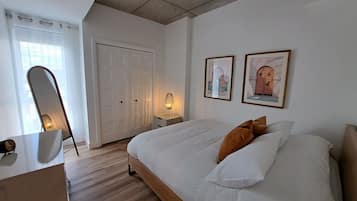 1 bedroom, soundproofing, iron/ironing board, travel cot