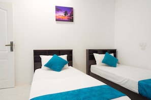 Standard Twin Room | Egyptian cotton sheets, premium bedding, down comforters