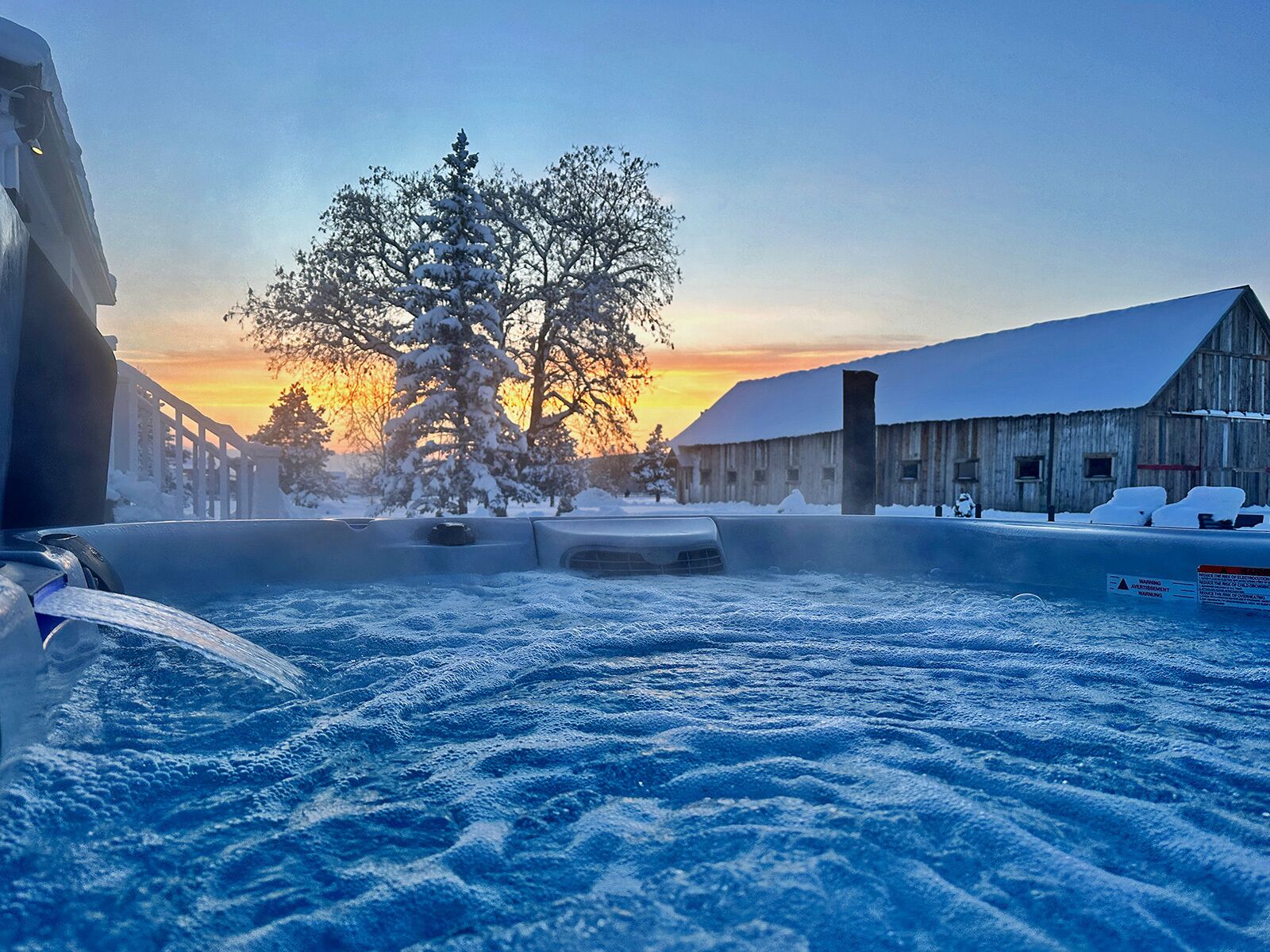 Tina de hidromasaje al aire libre