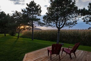 Property grounds - Meadow House with Geodesic Dome & Jacuzzi (Saint-Basile-le-Grand)