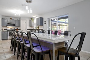 Fridge, microwave, oven, stovetop - Poolside Cocoa Oasis with Tiki Bar (Port Saint John)