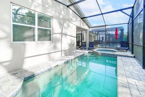 Piscine extérieure, piscine chauffée