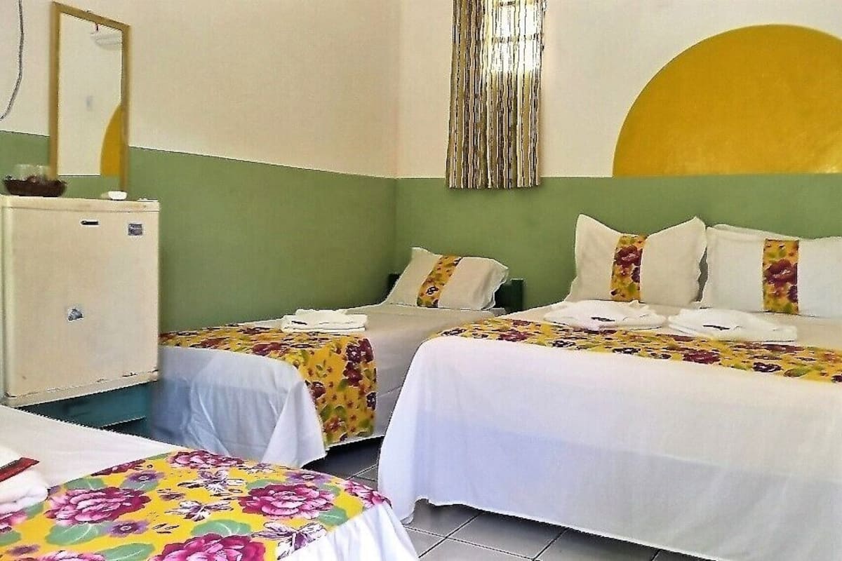 Hypo-allergenic bedding, individually decorated, free WiFi, bed sheets