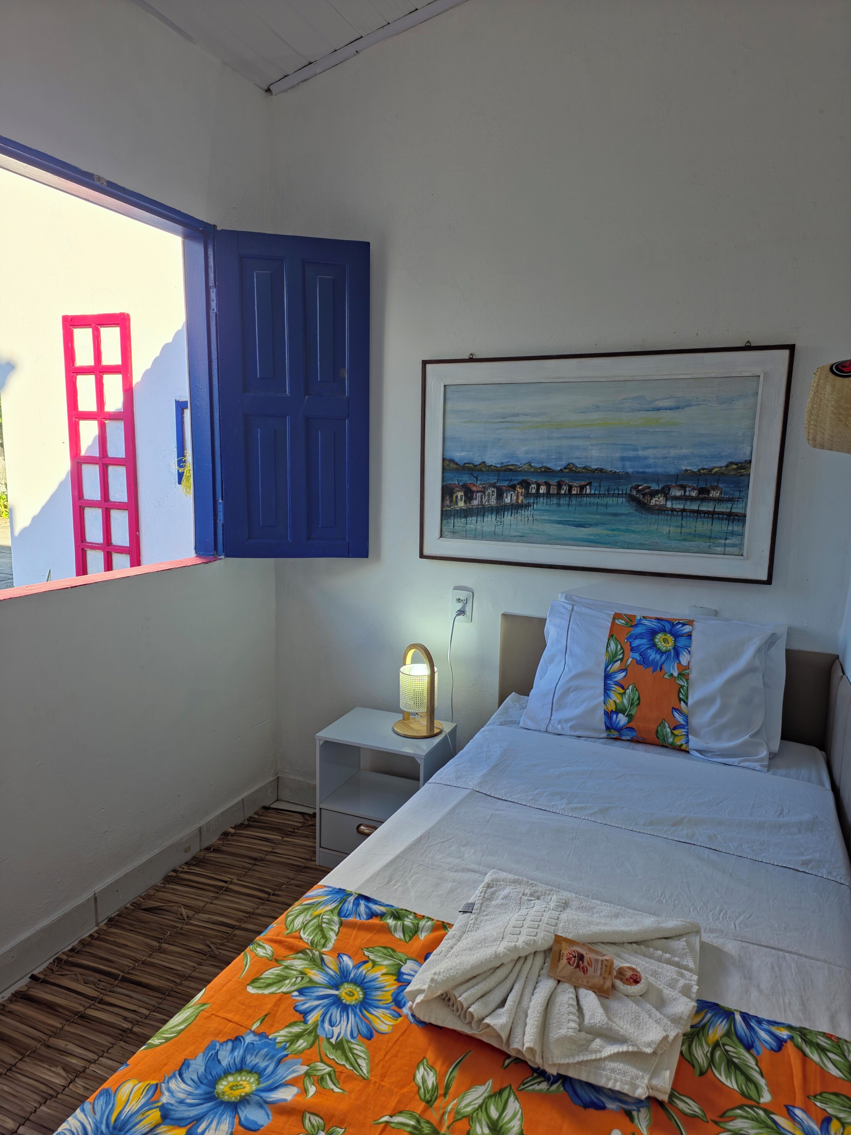 Habitació individual econòmica | Roba de llit hipoal·lergògena, decoració individual i wifi gratuïta 