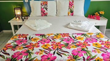 Hypo-allergenic bedding, individually decorated, free WiFi, bed sheets