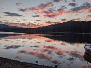 Unclassified image, 5 of 28, button - Lakefront guest house,  dock access. Kayak, peddleboat, and rowboat... fishing. (Spirit Lake)
