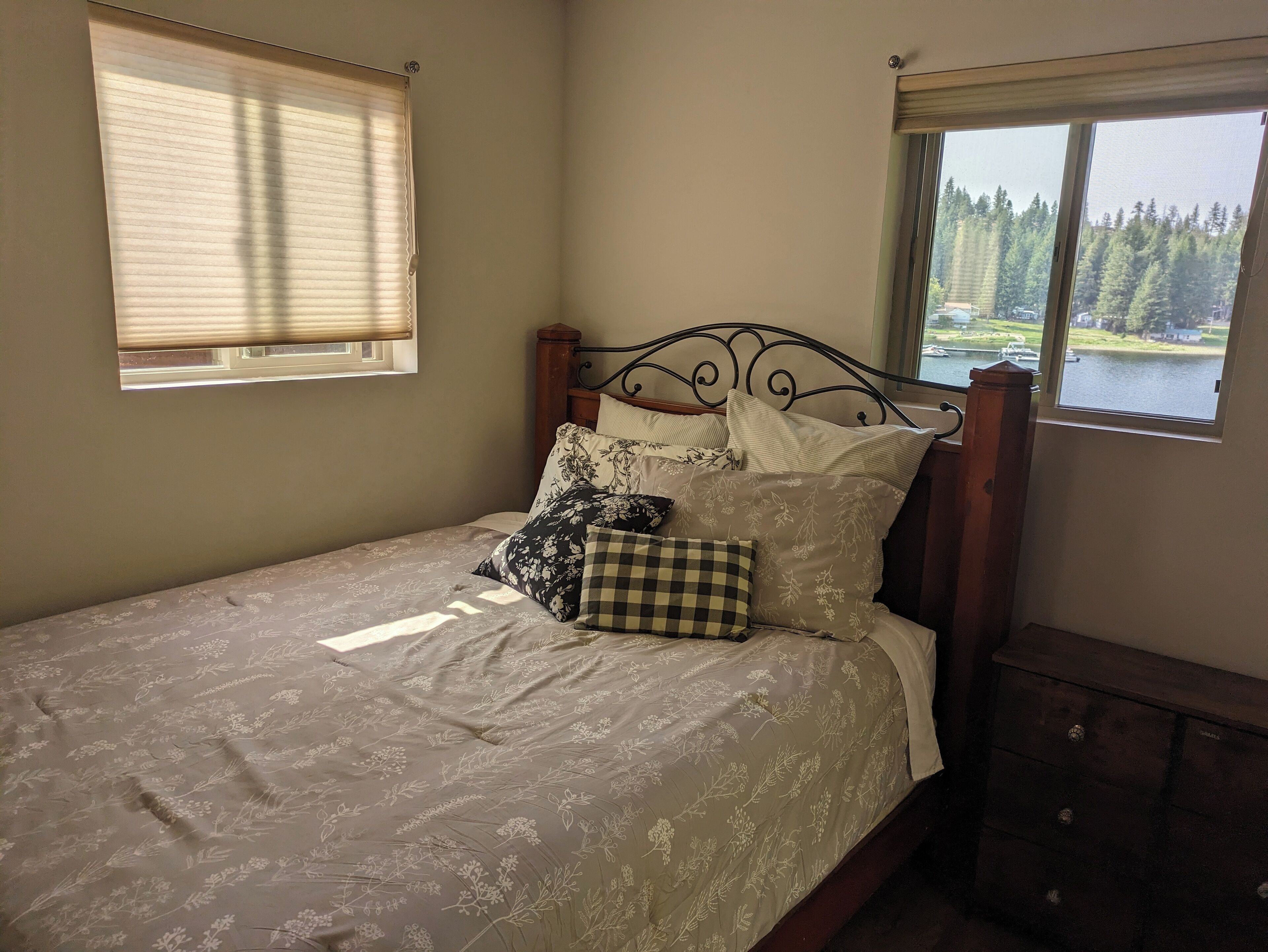 1 Schlafzimmer, Reisekinderbett, kostenloses WLAN, Bettwäsche