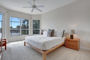 4 bedrooms, desk, iron/ironing board, free WiFi - The Hammock - Beautiful waterfront 4 bedroom home with heated pool (Cape Coral)