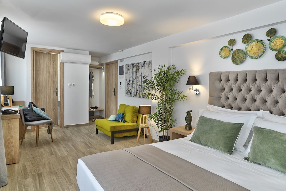 Standard Triple Room | 1 bedroom, Egyptian cotton sheets, premium bedding, minibar