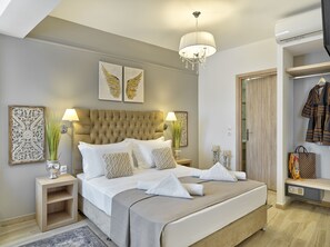 Egyptian cotton sheets, premium bedding, minibar, in-room safe - ACROPOLIS CITY LIFE BH (Athens)